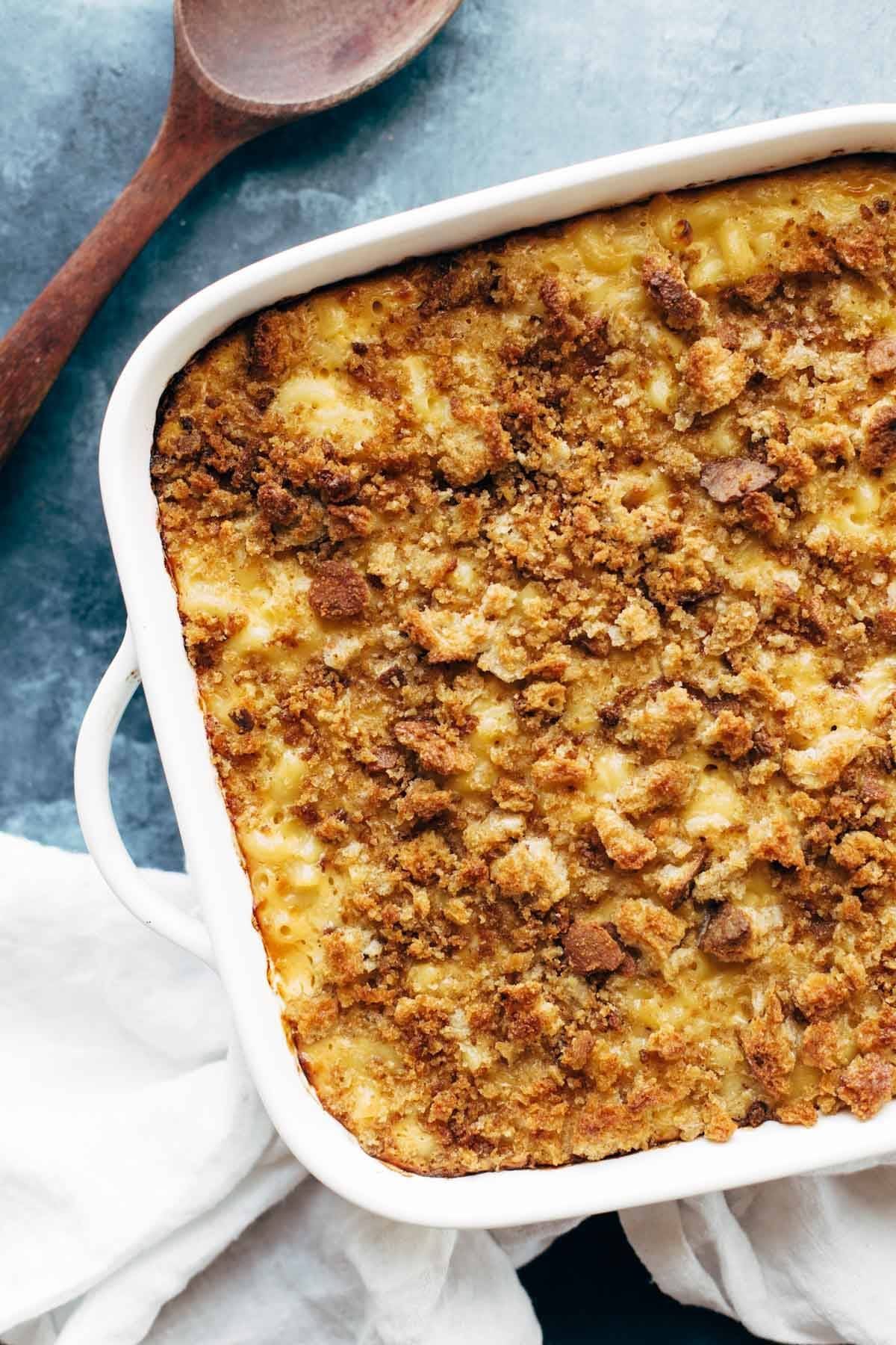 Baked Mac and Cheese - simple ingredients, OMG mac and cheese vibes. perfect comfort food! | pinchofyum.com Baked Mac and Cheese - simple ingredients, OMG mac and cheese vibes. perfect comfort food! | pinchofyum.com