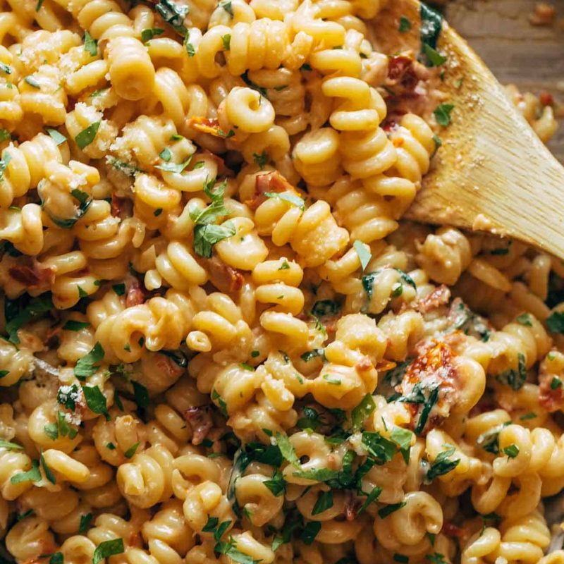 A picture of Creamy Garlic Sun-Dried Tomato Pasta
